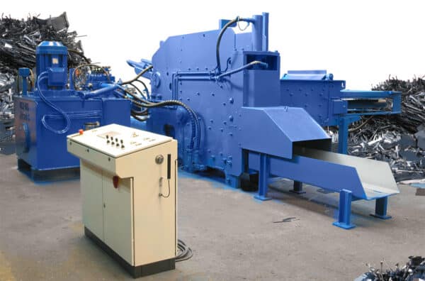 prensa-chatarra-GC-f-scrap-baler-2019-600x396